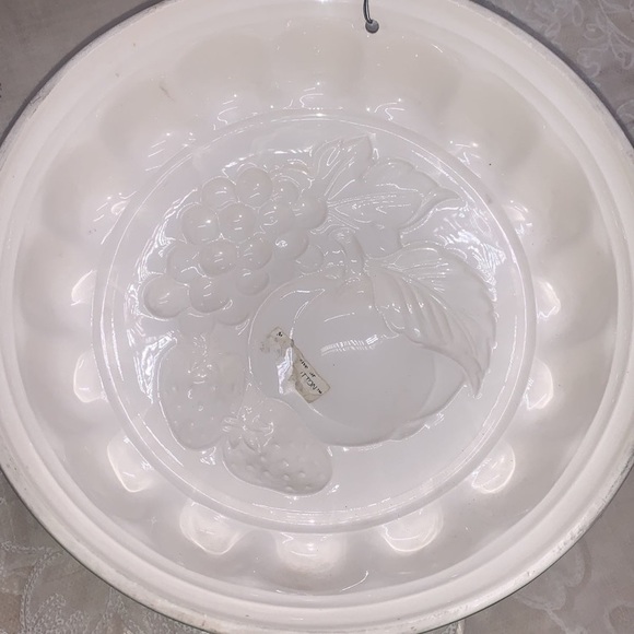 8.5" VTG Gailstyn Sutton Towle Ceramic jello mold fruit wall decor - Picture 7 of 7